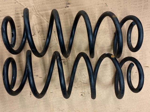 bontott SUZUKI SPLASH Hátsó Rugó Pár