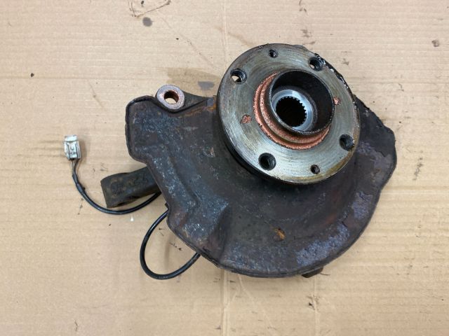 bontott SUZUKI SPLASH Jobb első Csonkállvány Kerékaggyal