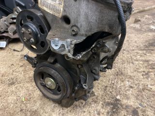 bontott SUZUKI SPLASH Motor (Fűzött blokk hengerfejjel)