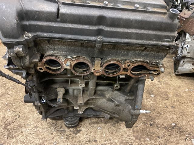 bontott SUZUKI SPLASH Motor (Fűzött blokk hengerfejjel)