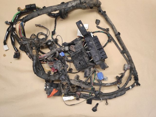 bontott SUZUKI SPLASH Motor Kábelköteg