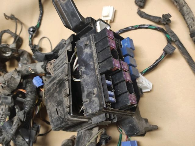 bontott SUZUKI SPLASH Motor Kábelköteg