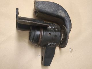 bontott SUZUKI SPLASH Motor Tartó Bak (Fém)