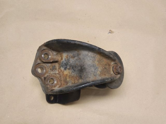 bontott SUZUKI SPLASH Motor Tartó Bak (Fém)