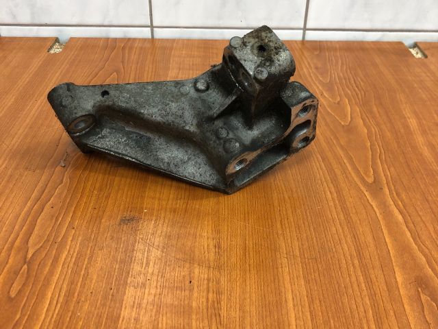 bontott SUZUKI SPLASH Motor Tartó Bak (Fém)