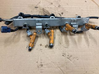 bontott SUZUKI SPLASH Porlasztó Sor / Híd