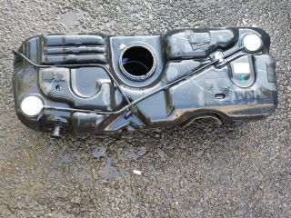 bontott SUZUKI SPLASH Tank