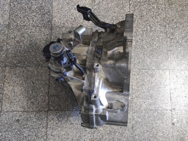 bontott SUZUKI SPLASH Váltó (Mechanikus)