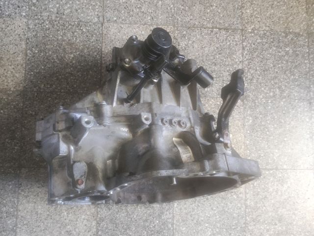 bontott SUZUKI SPLASH Váltó (Mechanikus)