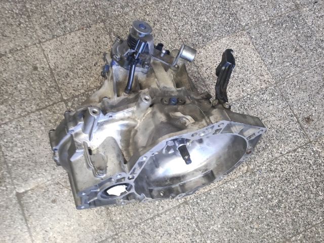 bontott SUZUKI SPLASH Váltó (Mechanikus)