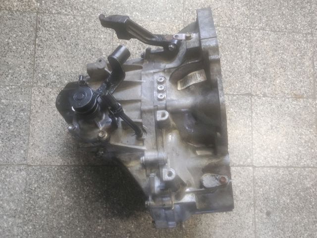 bontott SUZUKI SPLASH Váltó (Mechanikus)