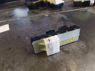 bontott SUZUKI SPLASH Ablakemelő Kapcsoló Négyes / Kettes