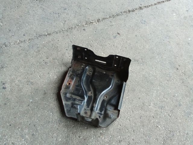 bontott SUZUKI SPLASH Akkumulátor Tartó