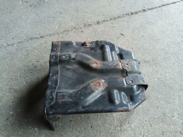 bontott SUZUKI SPLASH Akkumulátor Tartó