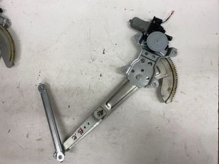 bontott SUZUKI SPLASH Bal első Ablakemelő Elektronika