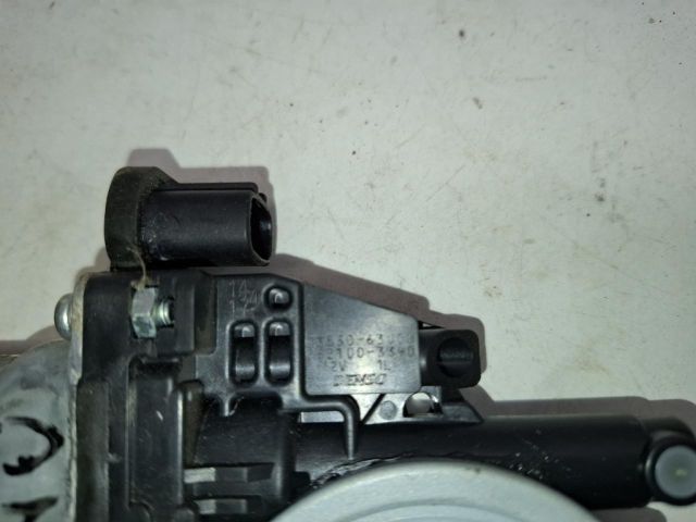 bontott SUZUKI SPLASH Bal első Ablakemelő Motor