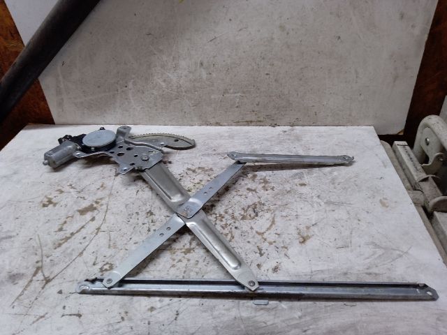 bontott SUZUKI SPLASH Bal első Ablakemelő Szerkezet (Elektromos)