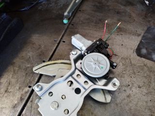 bontott SUZUKI SPLASH Bal első Ablakemelő Szerkezet (Elektromos)