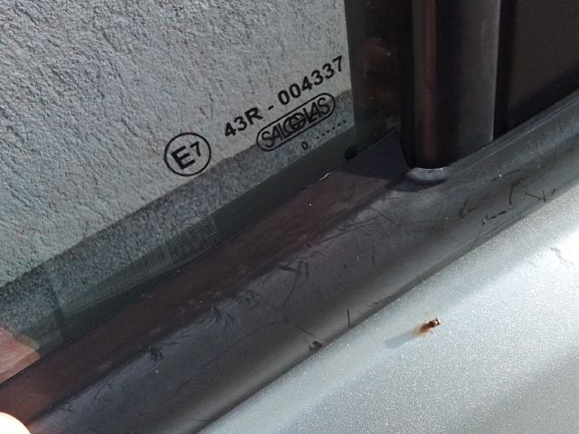 bontott SUZUKI SPLASH Bal első Ajtó (Részeivel)