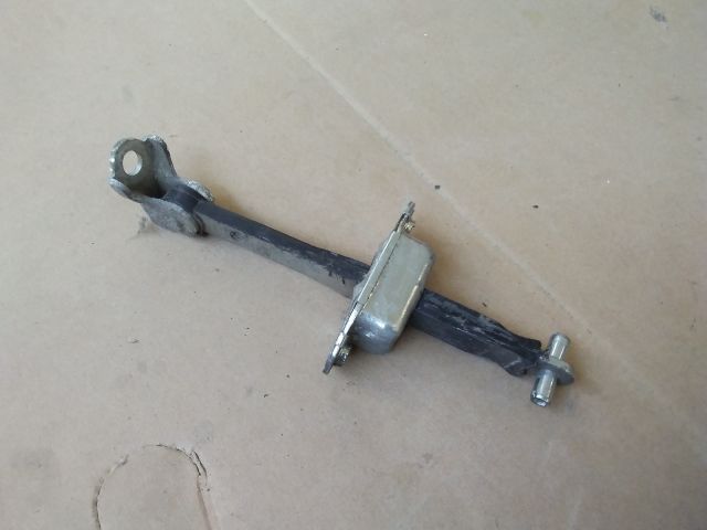 bontott SUZUKI SPLASH Bal első Ajtóhatároló