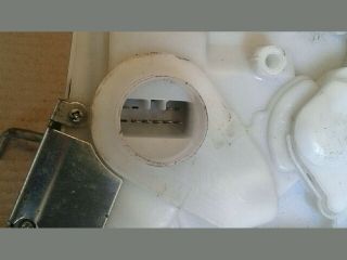 bontott SUZUKI SPLASH Bal első Ajtózár Motor