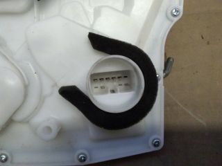 bontott SUZUKI SPLASH Bal első Ajtózár