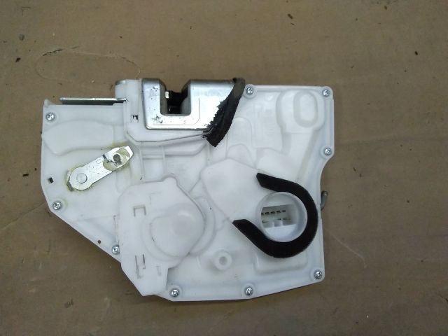 bontott SUZUKI SPLASH Bal első Ajtózár