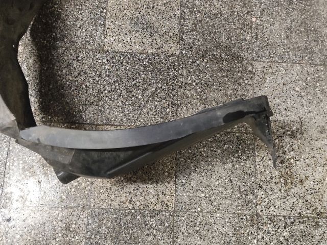 bontott SUZUKI SPLASH Bal első Dobbetét (Kerékjárati, Műanyag)