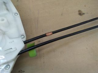 bontott SUZUKI SPLASH Bal első Kilincs Bowden