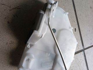 bontott SUZUKI SPLASH Bal első Központizár Motor