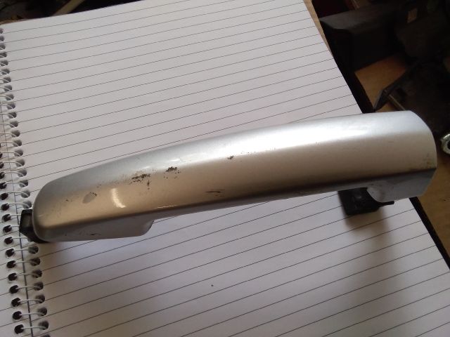 bontott SUZUKI SPLASH Bal első Külső Kilincs