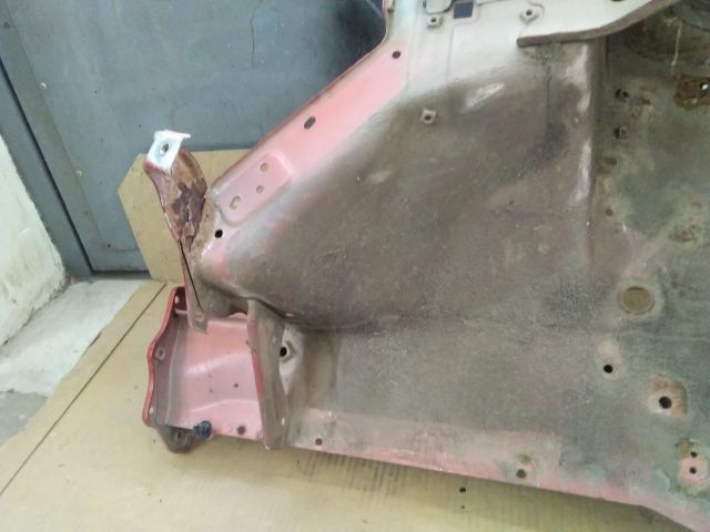 bontott SUZUKI SPLASH Bal első Negyed Karosszéria Csomag