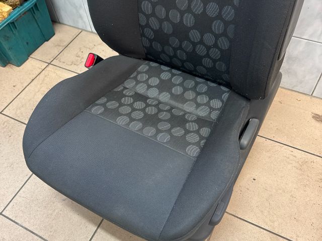 bontott SUZUKI SPLASH Bal első Ülés