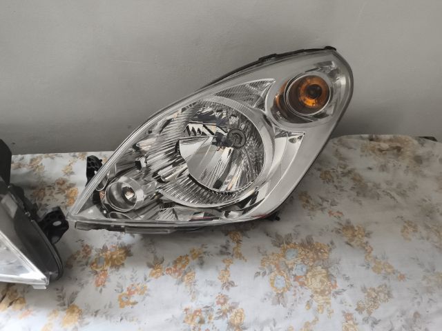 bontott SUZUKI SPLASH Bal Fényszóró