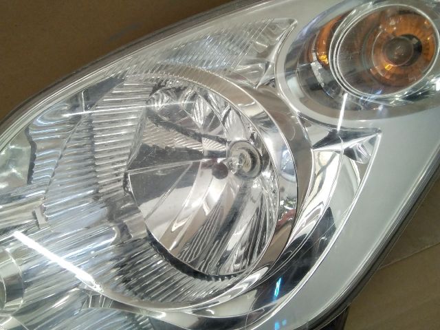 bontott SUZUKI SPLASH Bal Fényszóró