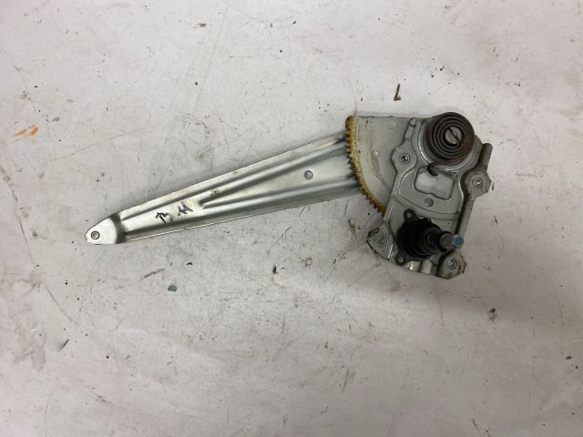 bontott SUZUKI SPLASH Bal hátsó Ablakemelő Szerkezet (Mechanikus)