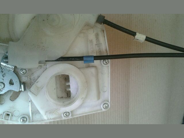 bontott SUZUKI SPLASH Bal hátsó Ajtózár Motor