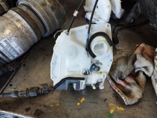 bontott SUZUKI SPLASH Bal hátsó Ajtózár