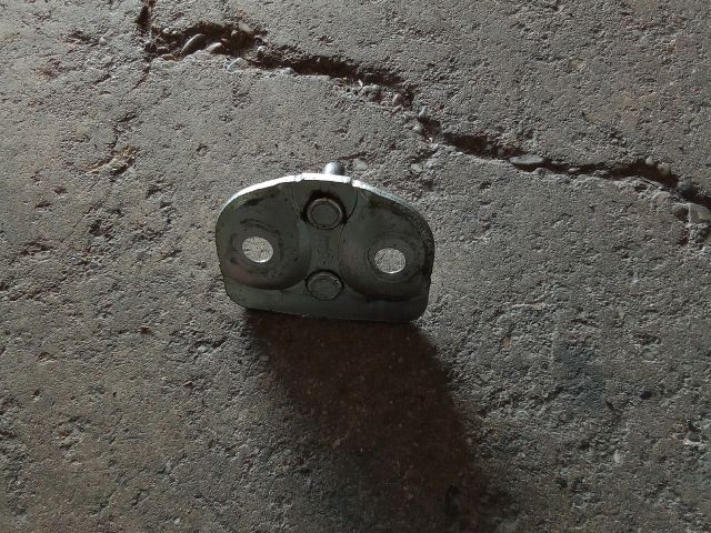 bontott SUZUKI SPLASH Bal hátsó Ajtózár