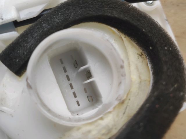 bontott SUZUKI SPLASH Bal hátsó Ajtózár