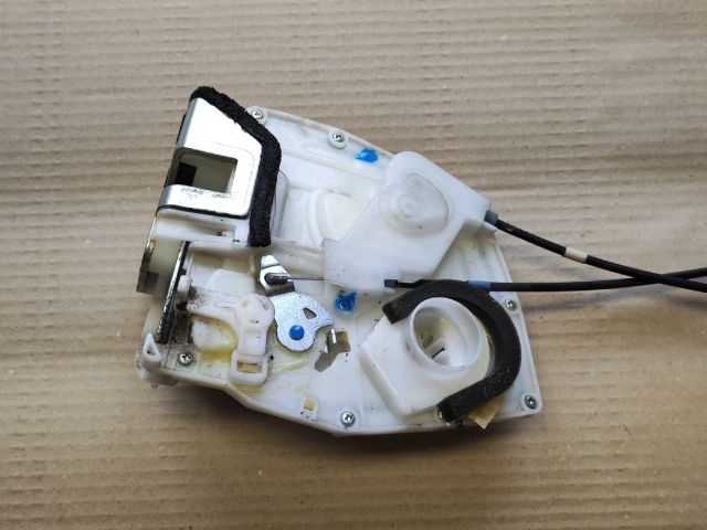 bontott SUZUKI SPLASH Bal hátsó Ajtózár