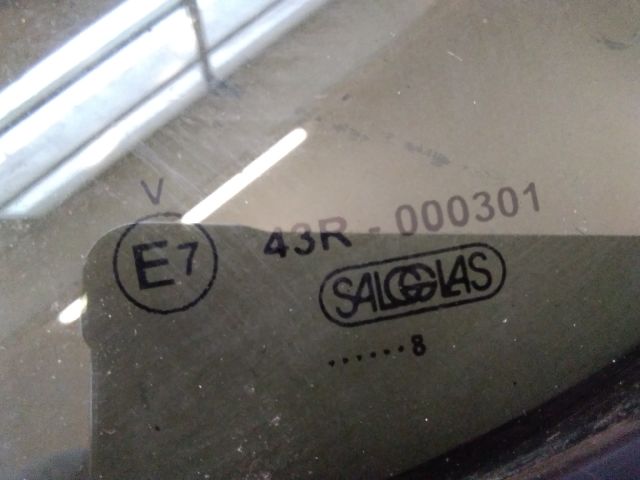 bontott SUZUKI SPLASH Bal hátsó Fixüveg (Ajtóban)