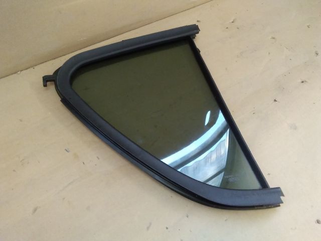 bontott SUZUKI SPLASH Bal hátsó Fixüveg (Ajtóban)