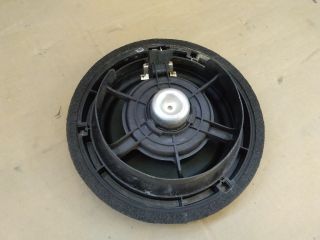 bontott SUZUKI SPLASH Bal hátsó Hangszóró