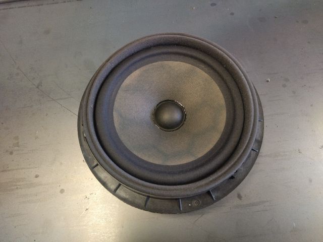 bontott SUZUKI SPLASH Bal hátsó Hangszóró