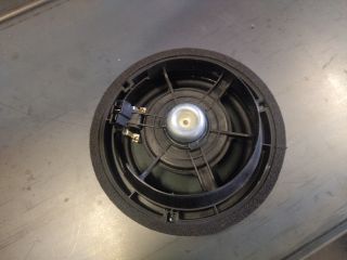 bontott SUZUKI SPLASH Bal hátsó Hangszóró