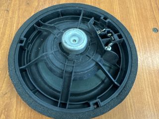 bontott SUZUKI SPLASH Bal hátsó Hangszóró