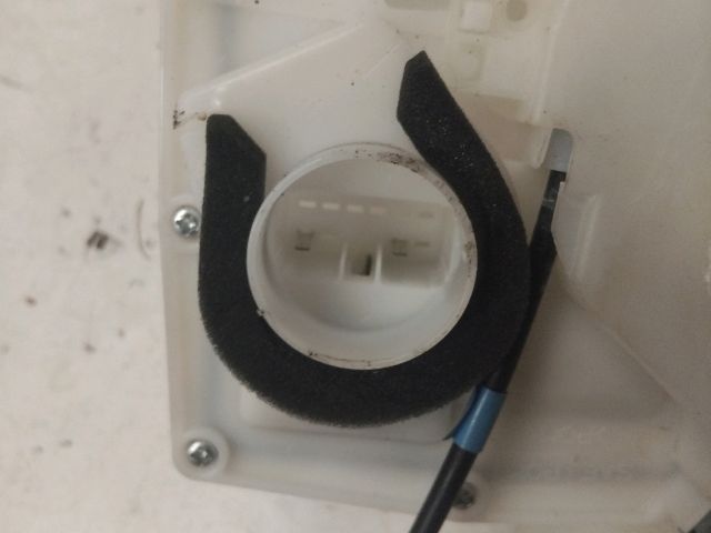 bontott SUZUKI SPLASH Bal hátsó Központizár Motor