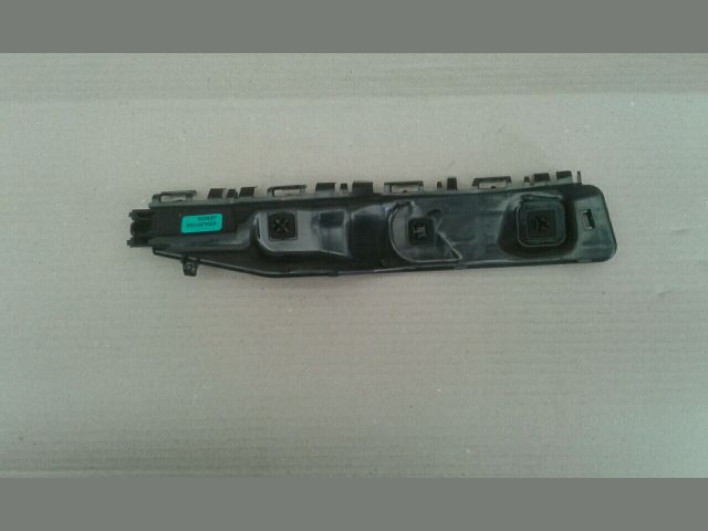 bontott SUZUKI SPLASH Bal hátsó Oldal Lökhárító Tartó (Műanyag)