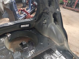 bontott SUZUKI SPLASH Bal hátsó Sárvédő